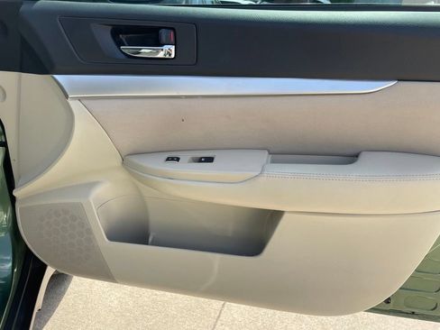 Used 2013 Subaru Outback 2.5i Premium AWD/4WD image 26