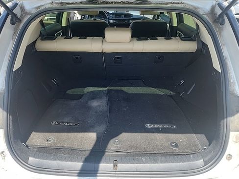 Used 2017 Lexus CT 200h w/ Navigation System Package FWD image 12