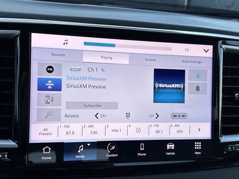 Used 2024 Chrysler Pacifica Touring-L image 33