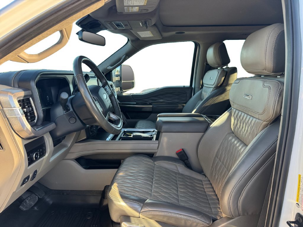 Used 2025 Ford F350 Platinum w/ Platinum Plus Package AWD/4WD image 9