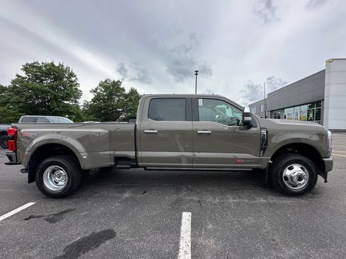 New 2026 Ford F350 Platinum w/ Platinum Plus Package AWD/4WD image 4