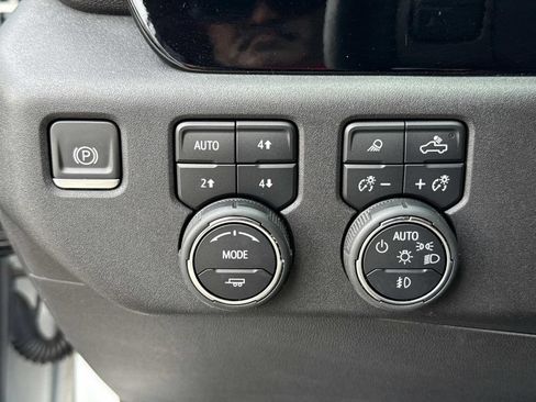 Used 2024 Chevrolet Silverado 2500 LTZ w/ LTZ Plus Package AWD/4WD image 48