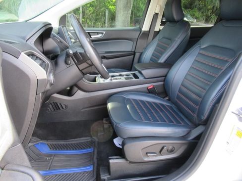 Used 2022 Ford Edge SEL w/ Sport Appearance Package AWD/4WD image 18
