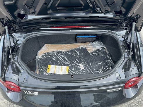 New 2026 MAZDA MX-5 Miata Club w/ Weather Package RWD image 11