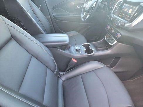 Certified 2024 GMC Terrain SLT w/ Infotainment Package II image 22