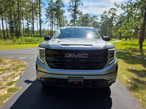 Used 2024 GMC Sierra 1500 Elevation w/ LPO, Elevation Black Package AWD/4WD image 8