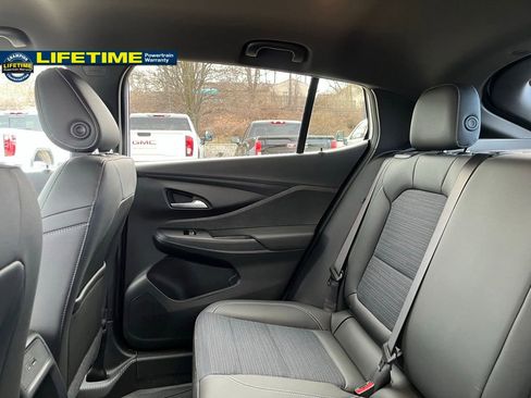 Used 2024 Buick Envista Preferred w/ Convenience I Package image 18