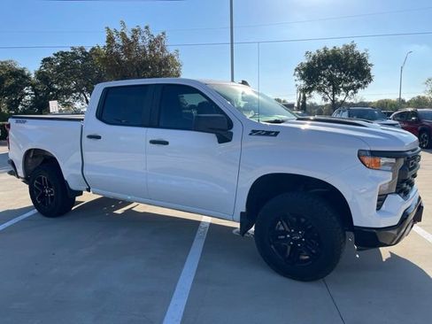Used 2024 Chevrolet Silverado 1500 Custom Trail Boss w/ LPO, Dark Essentials Package AWD/4WD image 1