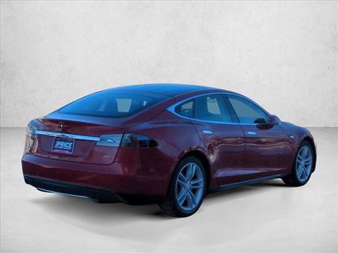 Used 2015 Tesla Model S 70 image 5