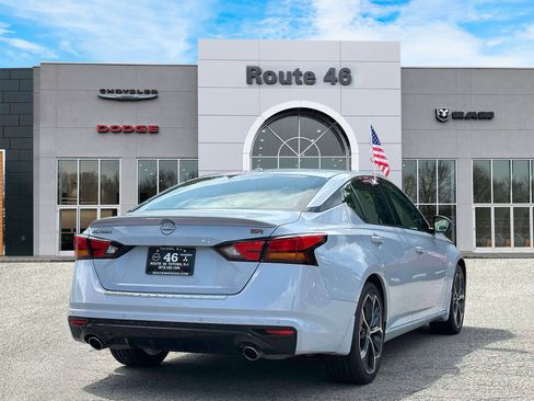 Used 2023 Nissan Altima 2.5 SR FWD image 5