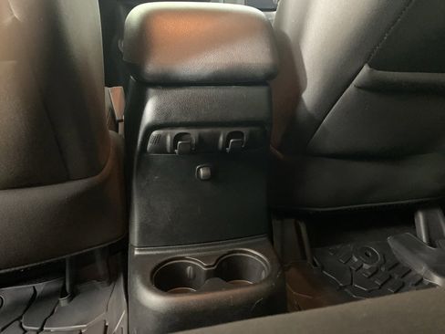 Used 2017 Jeep Wrangler Unlimited Sport w/ Connectivity Group image 31