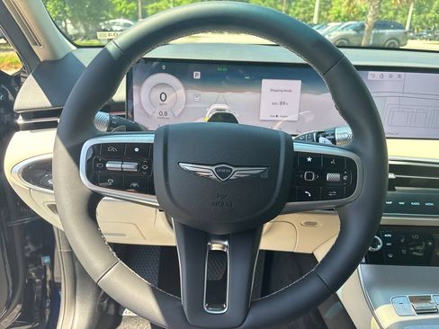 New 2026 Genesis GV70 2.5T Advanced AWD/4WD image 14