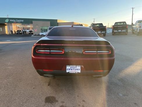 Used 2018 Dodge Challenger GT w/ GT Interior Package image 11