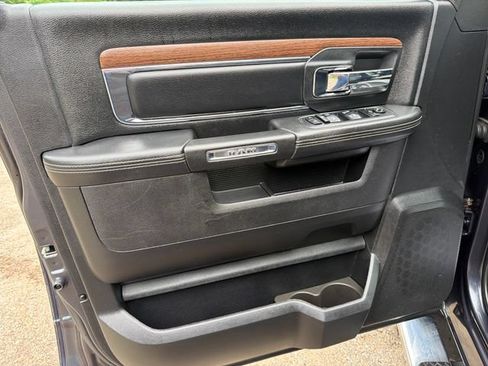 Used 2018 RAM 1500 Laramie w/ Convenience Group AWD/4WD image 12