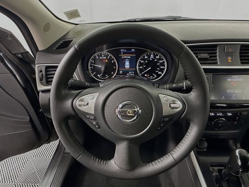 Used 2019 Nissan Sentra SV FWD image 11