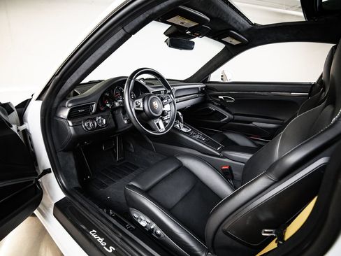 Certified 2019 Porsche 911 Turbo S AWD/4WD image 4