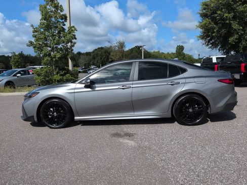 Used 2026 Toyota Camry SE FWD image 3