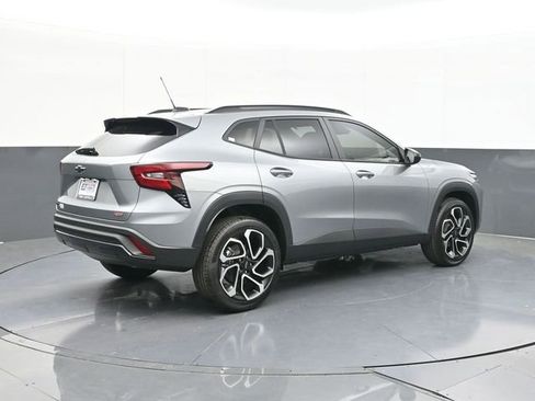 New 2026 Chevrolet Trax RS w/ Driver Confidence Package FWD image 10