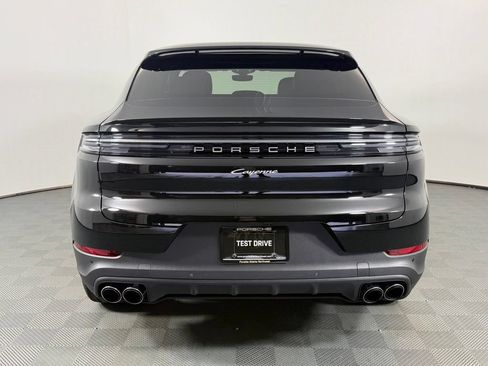 Certified 2026 Porsche Cayenne Coupe AWD/4WD image 6