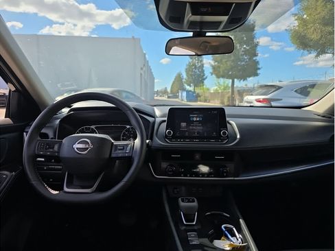 Used 2026 Nissan Rogue SV image 13