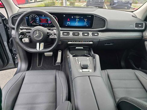 Used 2026 Mercedes-Benz GLS 450 4MATIC image 22