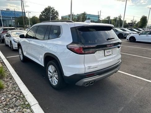 Used 2024 GMC Acadia Elevation FWD image 3