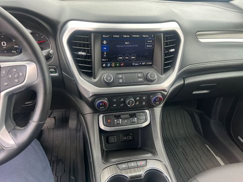 Certified 2023 GMC Acadia SLT w/ Technology Package AWD/4WD image 21
