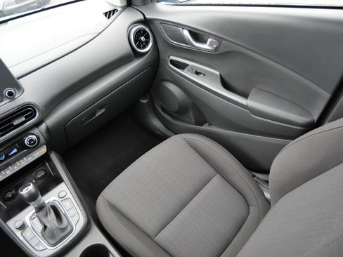 Certified 2022 Hyundai Kona SEL w/ Convenience Package image 11