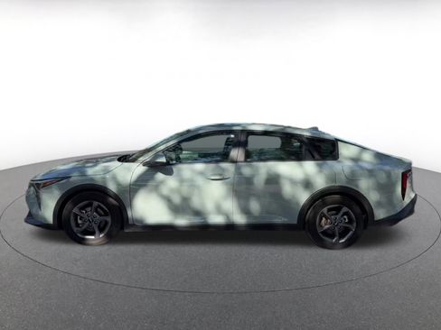 Used 2025 Kia K4 LXS image 9