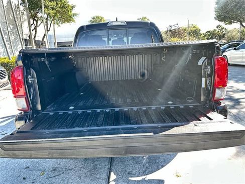 Used 2019 Toyota Tacoma SR image 22