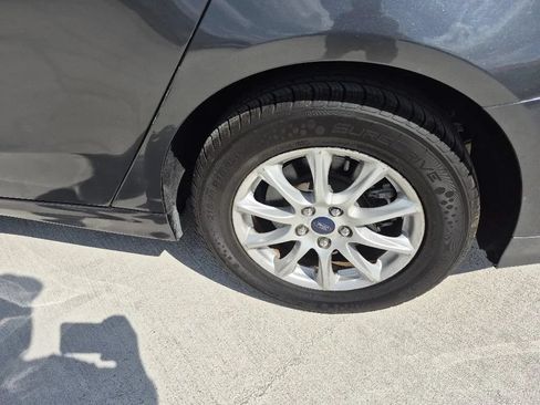 Used 2018 Ford Fusion S FWD image 9