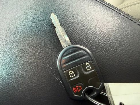 Used 2012 Ford Explorer XLT image 31