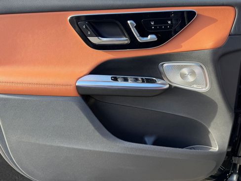 New 2026 Mercedes-Benz GLC 300 4MATIC image 9