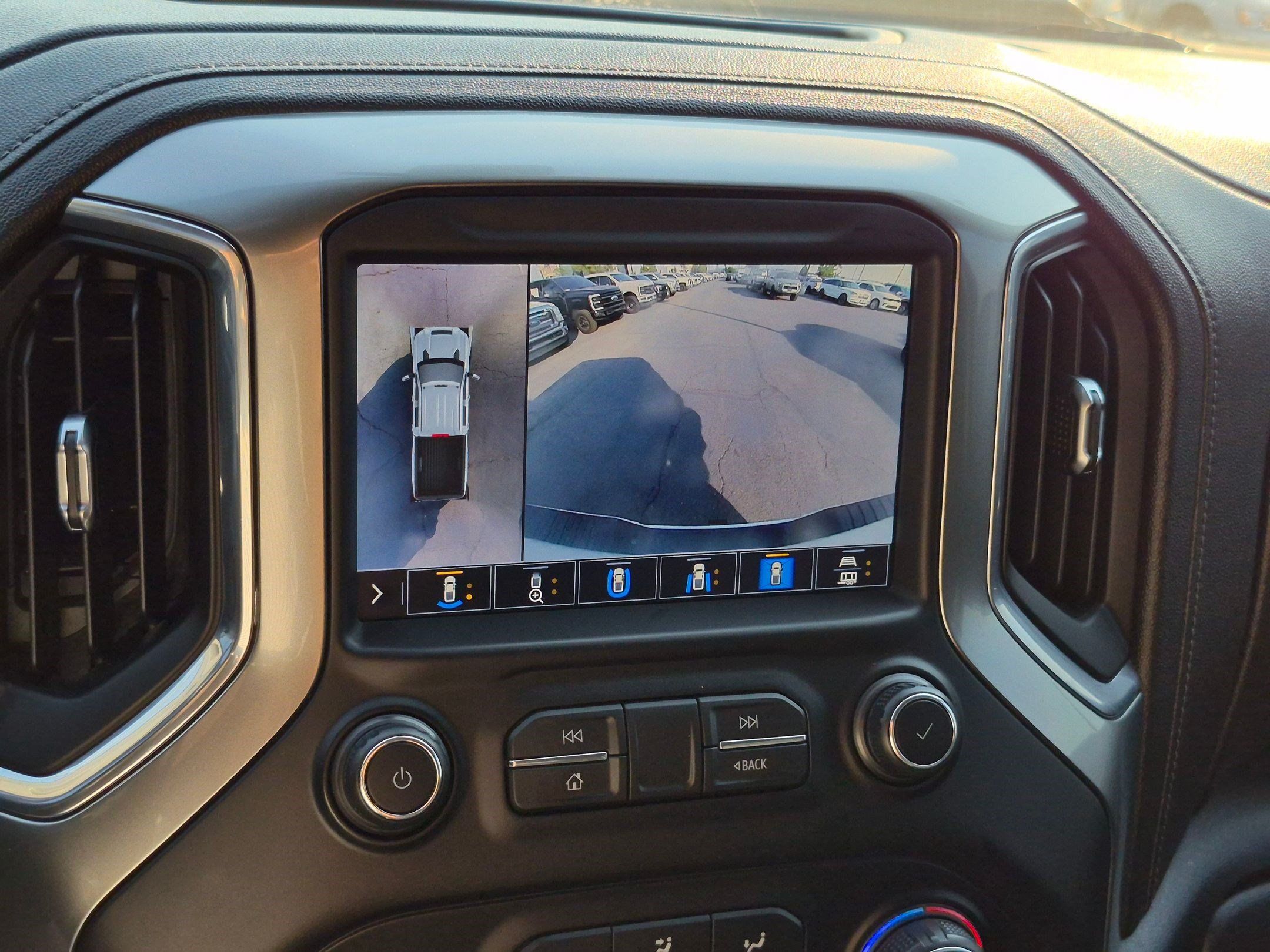 Used 2021 Chevrolet Silverado 2500 LTZ w/ LTZ Plus Package AWD/4WD image 23