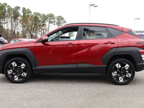 Used 2024 Hyundai Kona SEL image 2