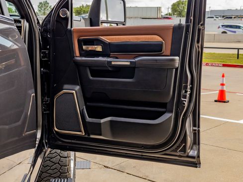 Used 2023 RAM 3500 Limited image 34