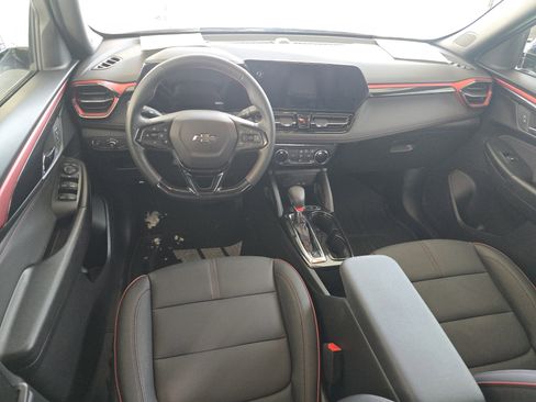 Used 2024 Chevrolet TrailBlazer RS image 16