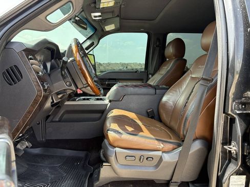 Used 2015 Ford F250 Platinum w/ FX4 Off-Road Package AWD/4WD image 7