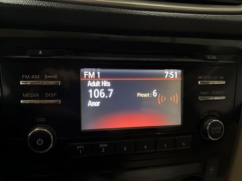 Used 2016 Nissan Rogue SV AWD/4WD image 20