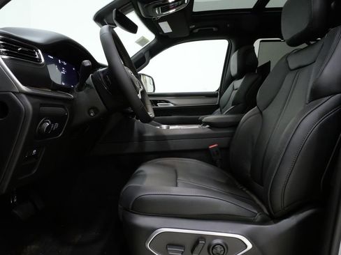 New 2026 Jeep Grand Wagoneer Limited AWD/4WD image 12