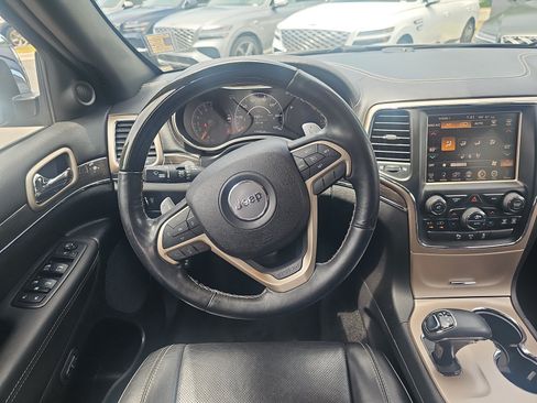 Used 2015 Jeep Grand Cherokee Overland AWD/4WD image 18