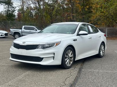 Used 2018 Kia Optima LX w/ 17" Alloy Wheels Package