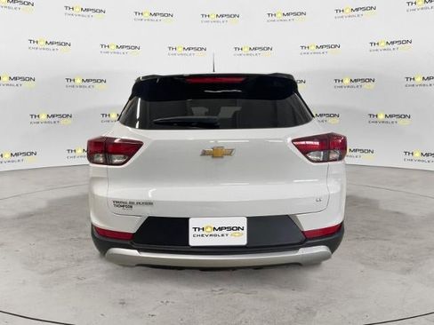 Used 2023 Chevrolet TrailBlazer LT FWD image 4