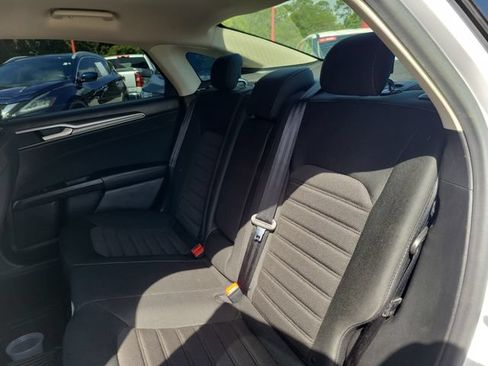 Used 2020 Ford Fusion SE FWD image 10