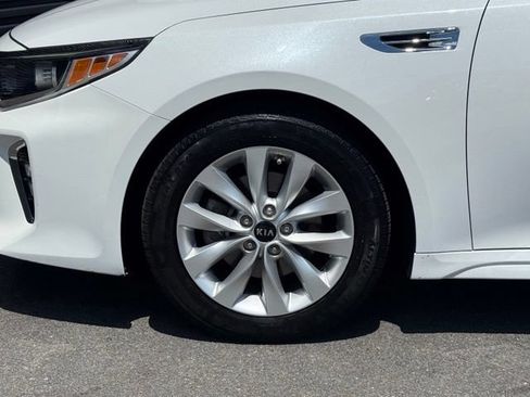 Used 2018 Kia Optima S w/ Panoramic Sunroof Package FWD image 11