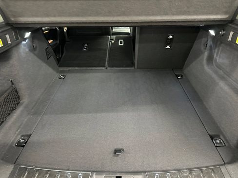 Used 2026 Jaguar F-PACE R-Dynamic S image 33