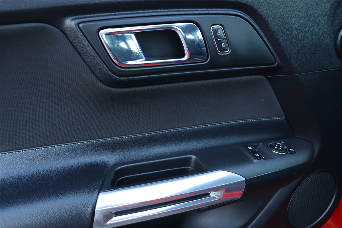 Used 2017 Ford Mustang GT RWD image 19