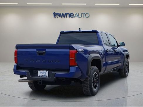 Used 2025 Toyota Tacoma TRD Off-Road AWD/4WD image 5