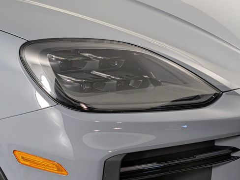 Certified 2026 Porsche Cayenne Turbo GT AWD/4WD image 15