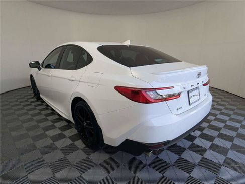 Certified 2025 Toyota Camry SE FWD image 6